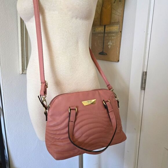 Nicole Miller Pink Purse Crossbody Wavy Front - Picture 1 of 16